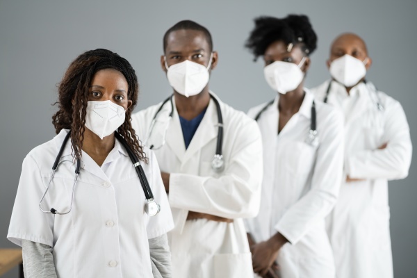 grupa lekarzy opieki zdrowotnej